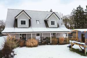Modern, großzügig, energieeffizient – Einfamilienhaus im KfW-70-Standard – Die vollständige Adresse der Immobilie erhältst du vom Anbieter., 24576 Hitzhusen – Vorschaubild 2