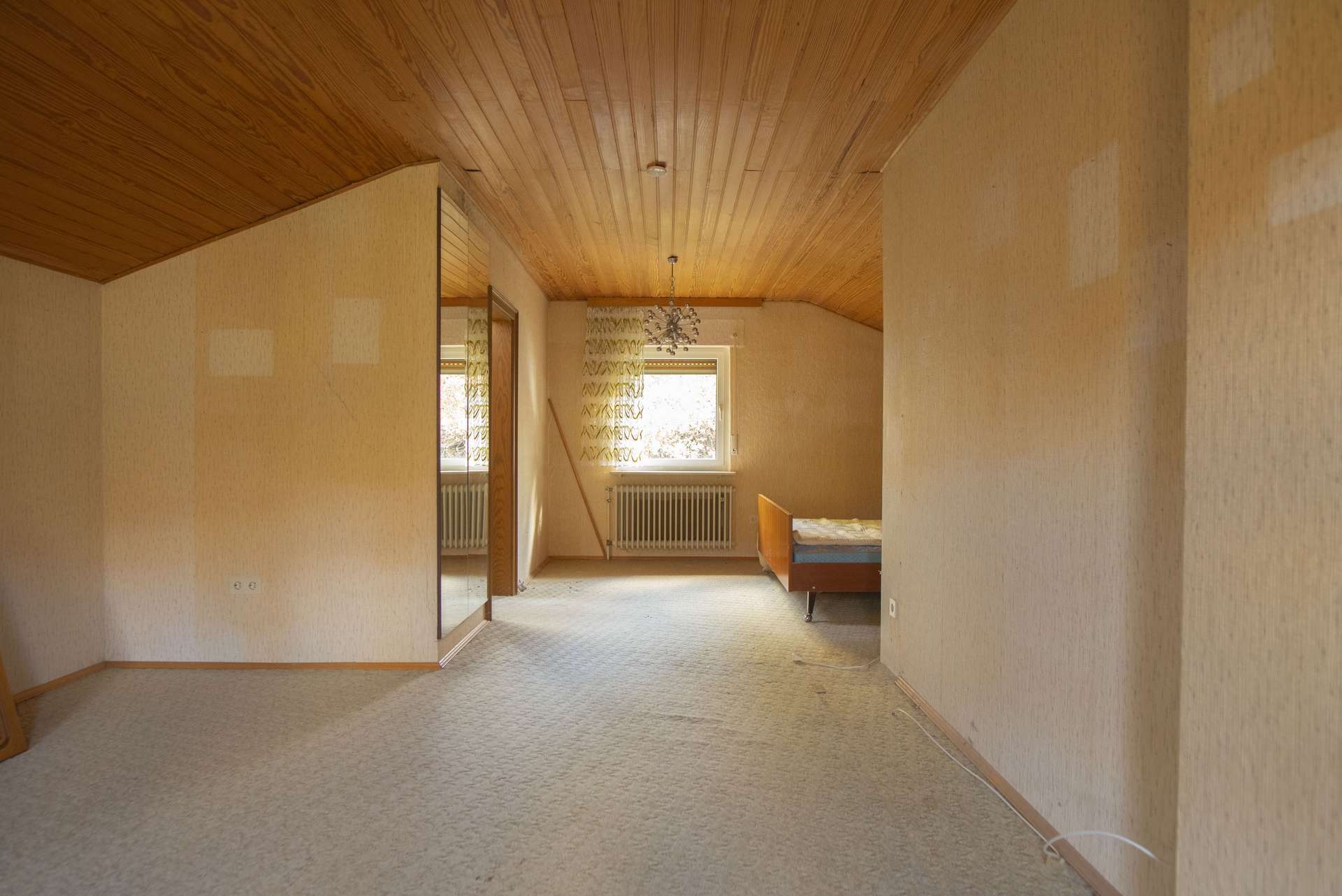 Immobilie in Schmitten - Großes EFH mit vielen Freisitzen und grandioser Aussicht. Käuferprovisionsfrei! - Bild 2