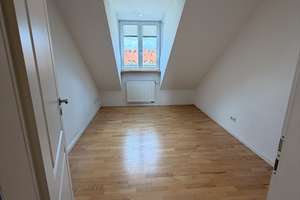 Wohnen über den Dächern von München – Stilvolle Dachgeschosswohnung mit Balkon – Die vollständige Adresse der Immobilie erhältst du vom Anbieter., 80809 Am Riesenfeld, München – Vorschaubild 15