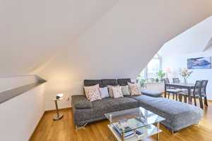 Lichtdurchflutete, charmante Dachgeschosswohnung mit Südbalkon in bester Lage! – München – Vorschaubild 8