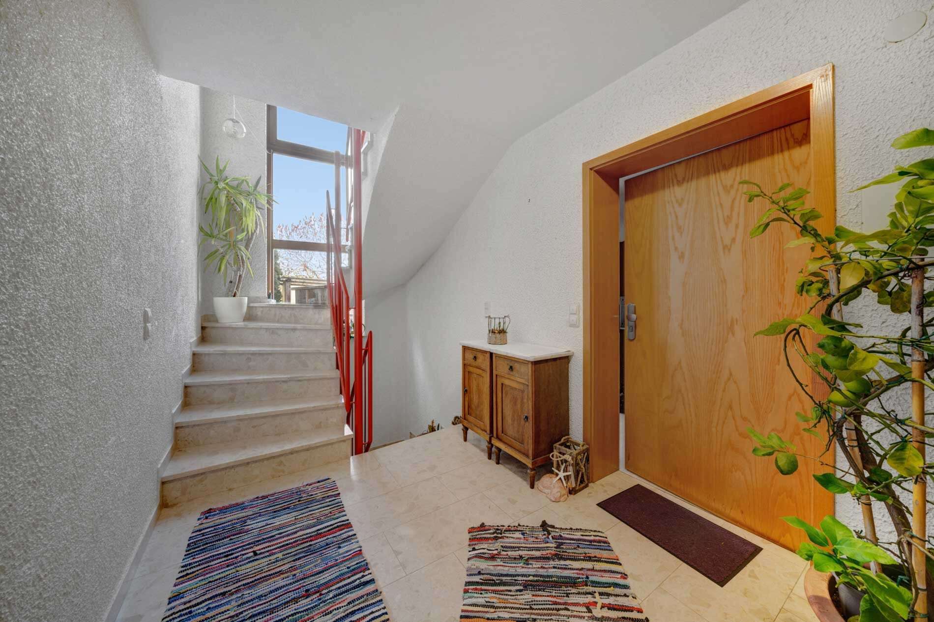 Immobilie in Salem - Attraktives 3-Familienhaus (Mehrgenerationenhaus) mit großer Hauptwohnung in ruhiger Lage von Beuren - Bild 12