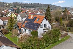 Gepflegtes Einfamilienhaus in familienfreundlicher Wohnlage von Staig – Die vollständige Adresse der Immobilie erhältst du vom Anbieter., 88273 Fronreute – Vorschaubild 1