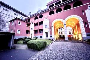 Elegante und hochwertige 4 Raum Wohnung mit offener Küche und Balkon/Loggia "NEUWERTIG"