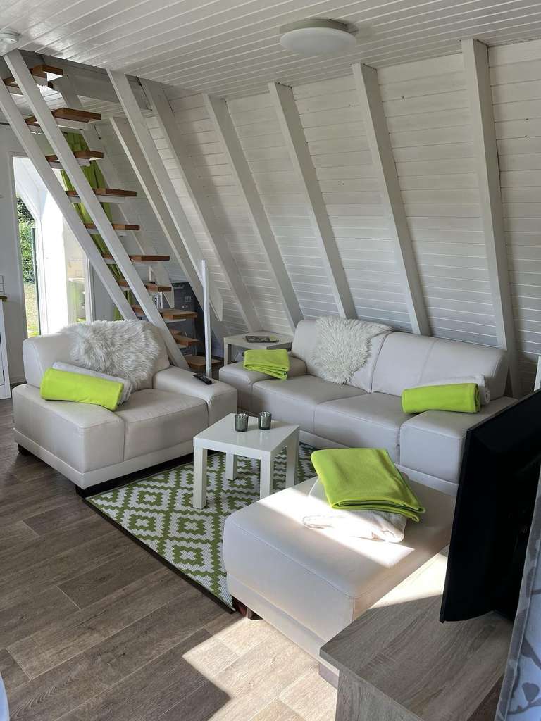 Immobilie in Gossersweiler-Stein - Ferienhaus - Top Ausstattung mit Veranda und Garten in exponierter Lage - Bild 3