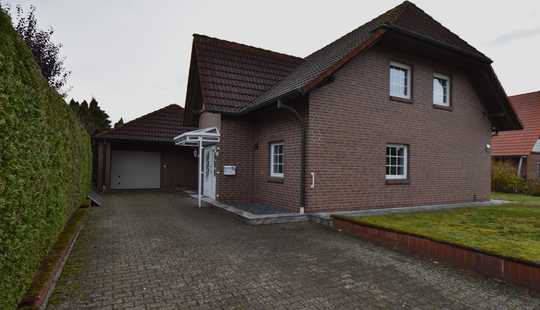 Bild von Einfamilienhaus auf großem Eigentumsgrundstück in Dannenbüttel