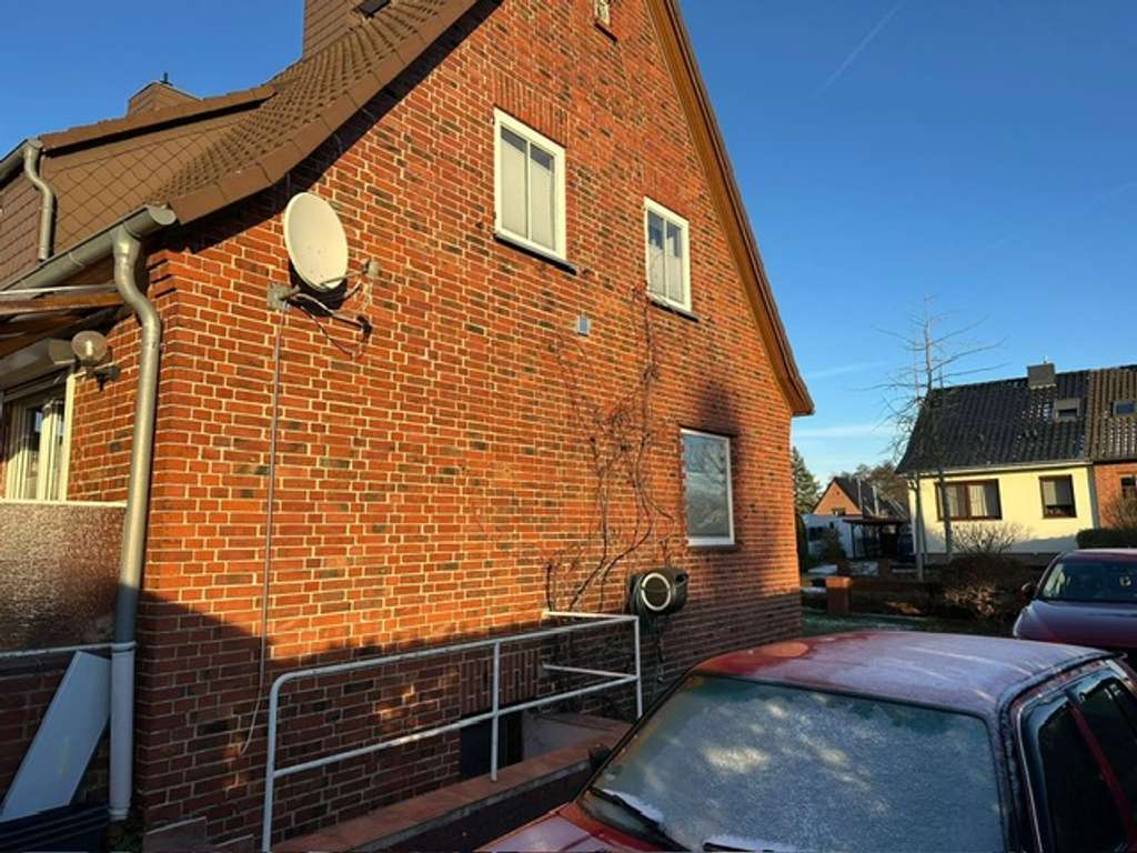 Immobilie in Waren (Müritz) - Gepflegtes Reihenhaus mit Garage in Waren (Müritz) - Bild 1