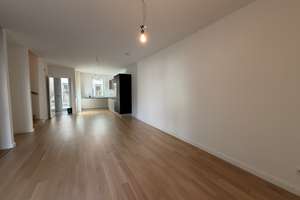 Willkommen im Neubau-Stadthaus in Lokstedt! – Die vollständige Adresse der Immobilie erhältst du vom Anbieter., 22529 Lokstedt, Hamburg – Vorschaubild 2