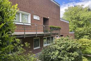 Gepflegte 4-Zimmer-Wohnung mit großer Terrasse in beliebter Wohnlage.