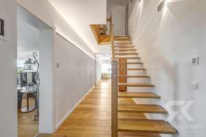 *Neuwertige Villa mit Weitblick, 9 Zimmern, Toplage und luxuriöser Ausstattung in Kümmersbruck* – Die vollständige Adresse der Immobilie erhältst du vom Anbieter., 92245 Kümmersbruck – Vorschaubild 4
