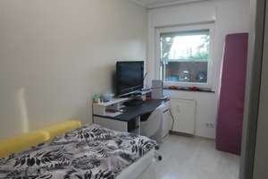 Lichtdurchflutete Hochparterrewohnung mit Einbauküche und sonnigem Balkon! – Die vollständige Adresse der Immobilie erhältst du vom Anbieter., 65187 Biebrich, Wiesbaden – Vorschaubild 4
