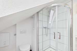 Großzügige 5-Zimmer-Wohnung auf zwei Ebenen in ruhiger Sackgasse Nürnberg-Reichelsdorf – Die vollständige Adresse der Immobilie erhältst du vom Anbieter., 90453 Reichelsdorf, Nürnberg – Vorschaubild 15