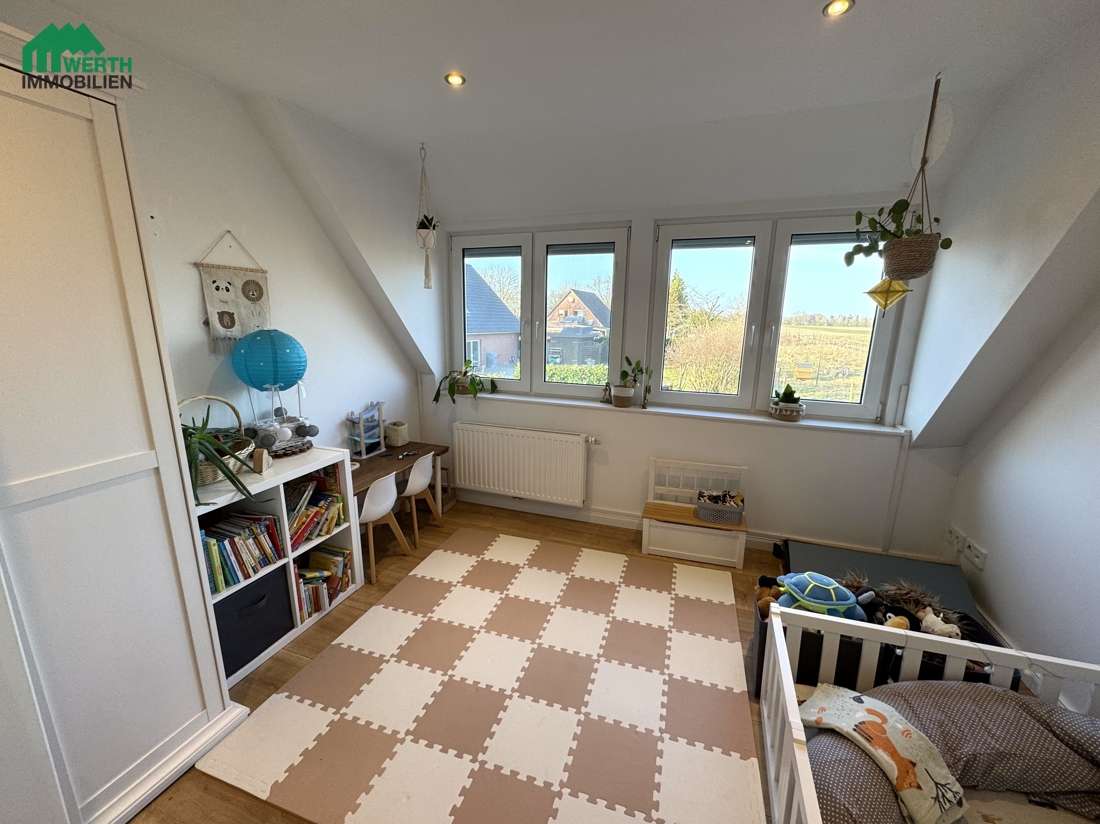 Immobilie in Burweg - Großzügiges Zweifamilienhaus mit modernem Innenausbau & riesigem Grundstück - Bild 3