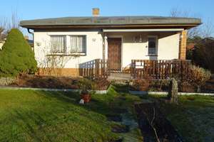 Wohnen mit Charakter: Kompakter Bungalow in Werneuchen