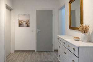 zentrale Single-Wohnung - Dachgeschoß mit Balkon – Die vollständige Adresse der Immobilie erhältst du vom Anbieter., 42859 Zentralpunkt, Remscheid – Vorschaubild 3