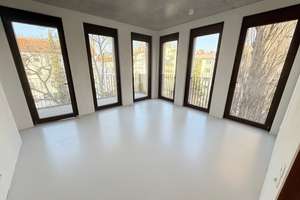 Moderner Neubau im beliebten Wilmersdorf! *EBK / Terrasse + Balkon*