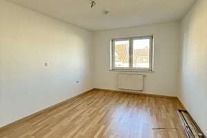 **Renovierte 2 Zi.-Wohnung in zentraler Lage // inkl. EBK und Garage** – Jakoberstr. 42, 86152 Jakoberstadt-Süd, Augsburg – Vorschaubild 3