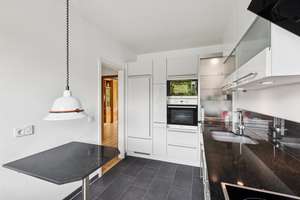 Sofort bezugsfrei in Wittenau: luxuriös ausgestattete DHH mit 5 Zimmern, 160qm Wfl., ausgebautes DG – Engelroder Weg 2A, 13435 Wittenau, Berlin – Vorschaubild 14