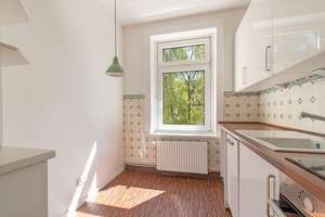 Jugendstil mit Balkon, Stuck und  Pitchpine in Eimsbüttel mit 3 großen Zimmern – Die vollständige Adresse der Immobilie erhältst du vom Anbieter., 20255 Eimsbüttel (Ortsteil), Hamburg – Vorschaubild 11