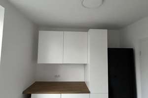 Kernsanierte 4-Zi.-Wohnung | Vollmöbliert | 2 Balkone | Aufzug | 5 Min. zur U5 | München-Neuperlach – Gerhart-Hauptmann-Ring 20, 81737 Neuperlach, München – Vorschaubild 2