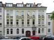 Mitten im Zentrum - Großzügige Wohnung mit 3 Zimmern in saniertem Altbau