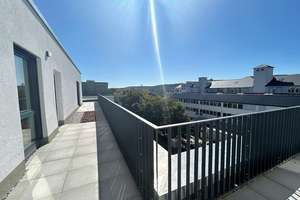 Modernes Leben auf 118 m²: Stilvolle 3-Zimmer-Wohnung mit Highlight-Dachterrasse und Aufzug – Biklenstraße 10, 70327 Untertürkheim (Ortsteil), Stuttgart – Vorschaubild 4