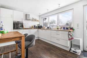 Modernisierte Doppelhaushälfte mit Garage und großem Grundstück in Top-Lage von Burg-Grambke – Die vollständige Adresse der Immobilie erhältst du vom Anbieter., 28719 Burg-Grambke, Bremen – Vorschaubild 10