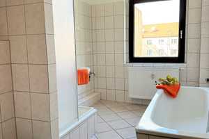 FRISCH RENOVIERT MIT EINBAUKÜCHE, WANNE UND DUSCHE – Faulmannstraße 5a, 39122 Magdeburg – Vorschaubild 5