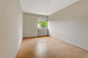 Renovierungsbedürftige 3-Zimmer-Wohnung mit Loggia und Stellplatz in Leverkusen-Rheindorf – 51371 Rheindorf, Leverkusen – Vorschaubild 4