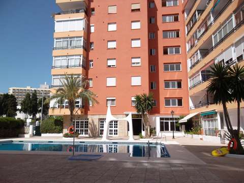 Schone Geraumige Drei Zimmer Wohnung In Torremolinos Malaga