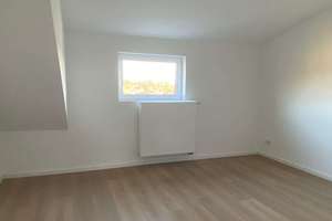 Kernsaniert & bezugsfertig -helle 2 Zimmer Dachgeschosswohnung- – 45899 Buer, Gelsenkirchen – Vorschaubild 8