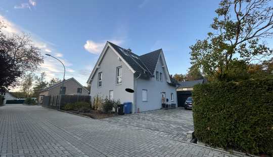 Bild von Modernes EFH mit Pool und PV Anlage - Gifhorn OT Winkel