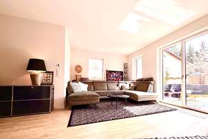 Lichtdurchflutetes Neubau EFH mit Wellness Oase & modernster Ausstattung in Eberspoint-Velden – Die vollständige Adresse der Immobilie erhältst du vom Anbieter., 84149 Velden – Vorschaubild 4