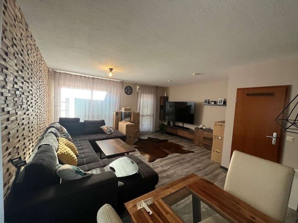 Immobilie in Kirn - Familiendomizil mit reichlich Parkmöglichkeiten  - Bild 3