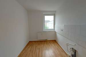 *Die Treppen hoch zur neuen Wohnung* – Danzstr. 2, 39104 Altstadt, Magdeburg – Vorschaubild 4