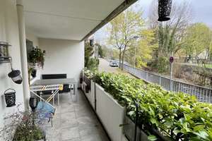Zentrale 3,5-Zimmer-Wohnung mit Balkon und idyllischem Ausblick