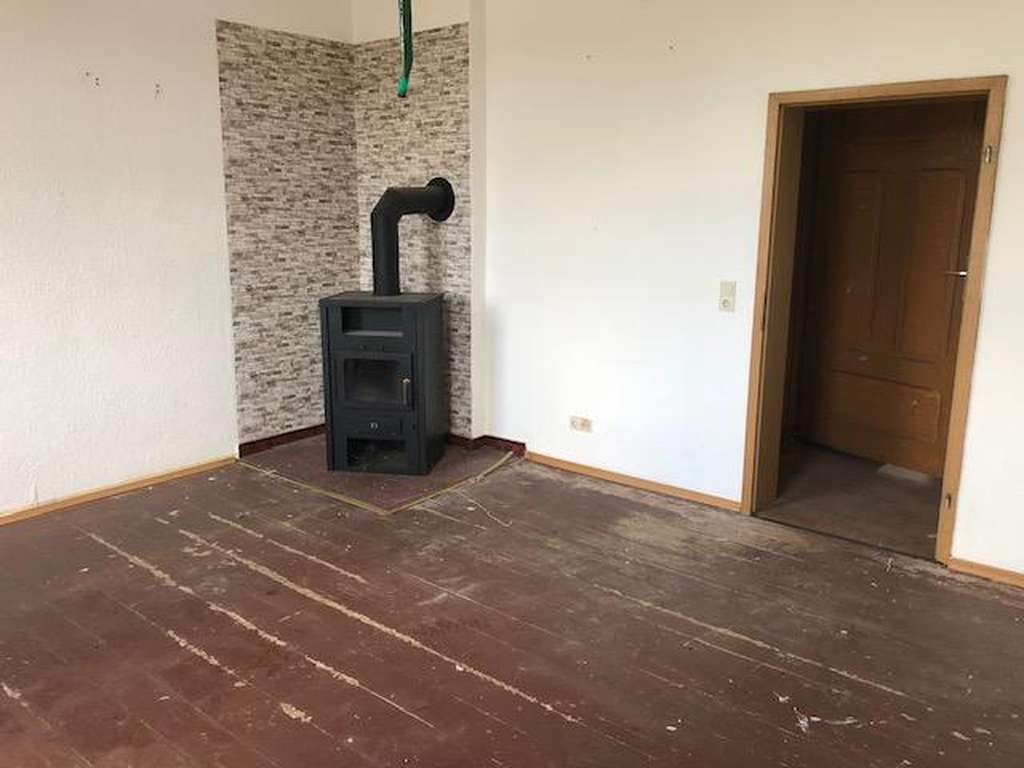 Immobilie in Brieskow-Finkenheerd - Bes. Sa. 11.04.//12-13 UHR// Grosses 6-Zi. EFH, NEUE HEIZUNG, DG ausbaufähig, 269.000 € - Bild 2