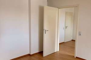 Lichtdurchflutete 2-Zimmer-DG-Wohnung in Poppelsdorf – renoviert & mit EBK – Sebastianstraße 17, 53115 Poppelsdorf, Bonn – Vorschaubild 11