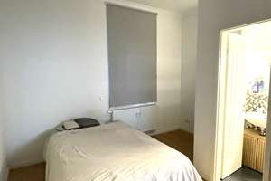 Attraktive 1-Zimmer-Wohnung mit Einbauküche im EG, in Köln-Deutz! – Die vollständige Adresse der Immobilie erhältst du vom Anbieter., 50679 Deutz, Köln – Vorschaubild 3
