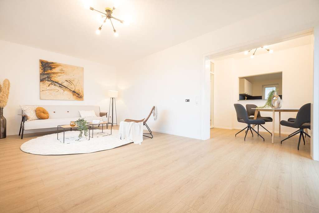 Zuhause mit Zukunft: Freistehendes 2-Familienhaus in Top-Lage mit Garten, Balkon & viel Platz