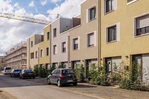 Wohn(t)raum auf zwei Etagen mit Design-Bodenbelag // ZG EG/1.OG , Wohnung 11 – Veilchenweg 5 K, 38446 Wolfsburg – Vorschaubild 1