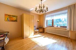 Ansprechendes Einfamilienhaus mit viel Platz auf einem großen Grundstück – Die vollständige Adresse der Immobilie erhältst du vom Anbieter., 26215 Wiefelstede – Vorschaubild 4