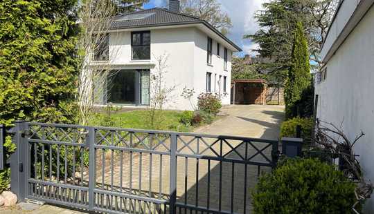 Bild von HH-SASEL: luxuriöse Stadtvilla mit Vollkeller - neuwertig, in sehr ruhiger, bevorzugter Lage