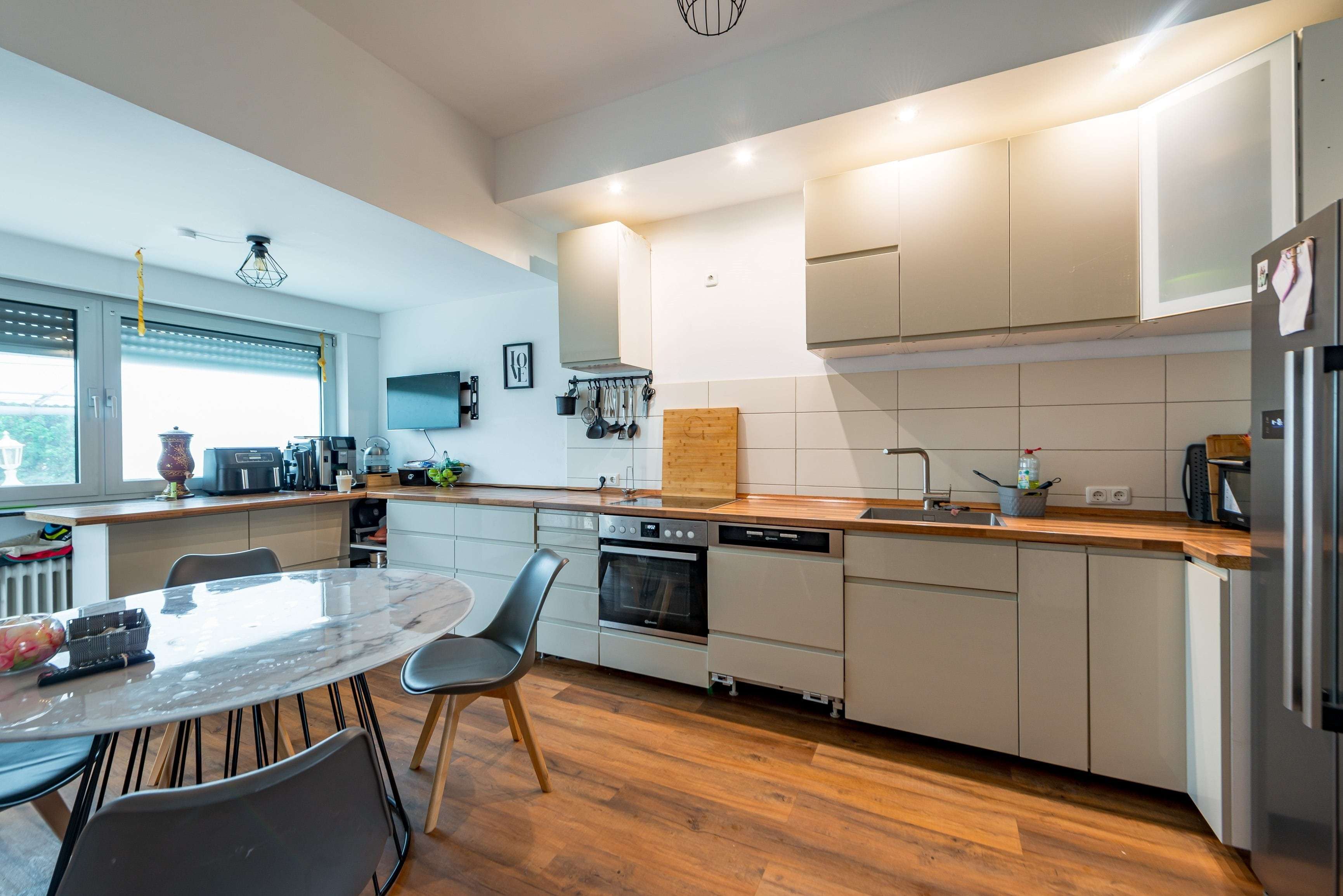 Immobilie in Trebur - Trebur-Astheim: Drei Wohneinheiten und sehr viel Fläche zur Entfaltung! - Bild 1