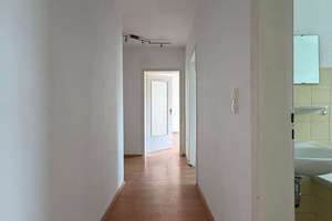 Renovierte 2 - Zimmer Wohnung in Rösrath – Die vollständige Adresse der Immobilie erhältst du vom Anbieter., 51503 Rösrath – Vorschaubild 2