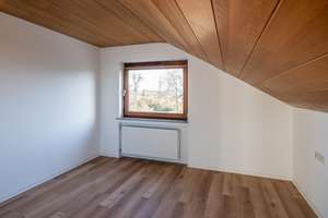Renoviertes Einfamilienhaus in sonniger Hanglage von Nürtingen-Neckarhausen – Die vollständige Adresse der Immobilie erhältst du vom Anbieter., 72622 Nürtingen – Vorschaubild 25