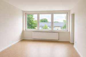 Bonn Alt-Tannenbusch. 3 ZKB und Sonnenbalkon – Stettiner Straße 3, 53119 Tannenbusch, Bonn – Vorschaubild 3