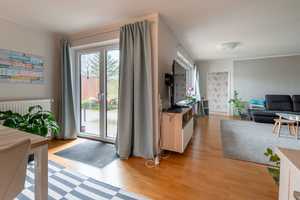 Ebenerdiges Wohnen im Grünen: Dieser Bungalow bietet Platz und viele Gestaltungsmöglichkeiten. – Nordfriesland (Kreis) – Vorschaubild 24