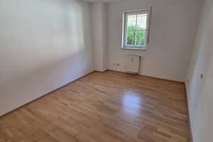 Sonnige 2-Zimmerwohnung 61 m² Wfl. mit Balkon und EBK in kleiner Wohneinheit in Trudering von Privat – wird nachgereicht xx, 81825 Gartenstadt Trudering, München – Vorschaubild 3
