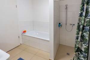 Neuwertiges 6-Zimmer Reihenmittelhaus in Norderstedt nahe Hamburger Grenze – Die vollständige Adresse der Immobilie erhältst du vom Anbieter., 22850 Norderstedt – Vorschaubild 14