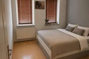 helle 2-Zimmer Dachgeschosswohnung mit Balkon